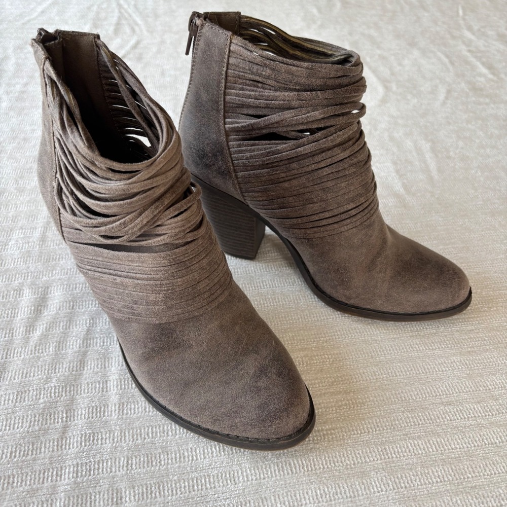 Fergalicious Mickey Taupe Brown Strappy Caged Ankle Boots Block Heel Womens 7.5M